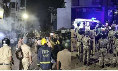 नागपुर के कई इलाकों में अनिश्चितकाल कर्फ्यू, हिंसा के 12 घंटे बाद तनावपूर्ण शांति नागपुर के कई इलाकों में अनिश्चितकाल कर्फ्यू, हिंसा के 12 घंटे बाद तनावपूर्ण शांति