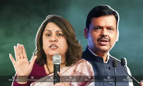 नागपुर हिंसा पर गरमाई सियासत, कांग्रेस ने सीएम फडणवीस पर साधा निशाना, कहा - तो आप क्या सत्ता में झुनझुना बजाने के लिए बैठे हैं?