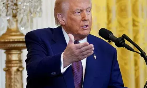 एक संघीय जज ने ट्रंप सरकार को दिया बड़ा झटका, ट्रांसजेंडर्स के सैन्य सेवाओं में शामिल होने पर लगी रोक हटाई एक संघीय जज ने ट्रंप सरकार को दिया बड़ा झटका, ट्रांसजेंडर्स के सैन्य सेवाओं में शामिल होने पर लगी रोक हटाई