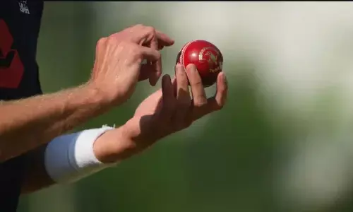 टूर्नामेंट के इस सीजन में गेंदबाजों को मिल सकती है खुशखबरी, हटाया जा सकता है ये बड़ा प्रतिबंध टूर्नामेंट के इस सीजन में गेंदबाजों को मिल सकती है खुशखबरी, हटाया जा सकता है ये बड़ा प्रतिबंध