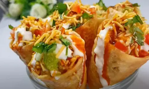 हर दिन एक तरह का खाना खाकर हो गए हैं बोर, तो एक बार जरूर ट्राई करें कॉर्न चना चाट, बच्चों के लिए परफेक्ट स्नैक