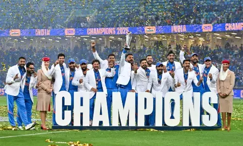 चैंपियंस ट्रॉफी जीतने पर टीम इंडिया पर हुई पैसों की बारिश, बीसीसीआई ने की 58 करोड़ कैश प्राइज देने की घोषणा चैंपियंस ट्रॉफी जीतने पर टीम इंडिया पर हुई पैसों की बारिश, बीसीसीआई ने की 58 करोड़ कैश प्राइज देने की घोषणा