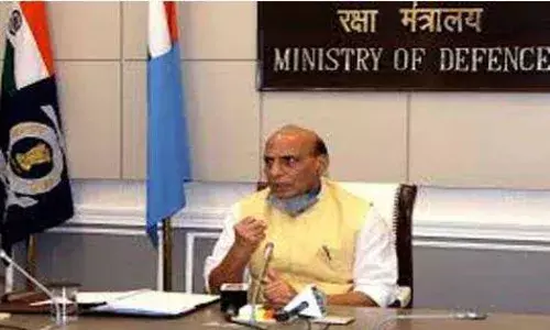 सरकार ने तीनों सेनाओं की मारक क्षमता बढाने के लिए 54 हजार करोड़ रूपये के रक्षा सौदे को दी मंजूरी सरकार ने तीनों सेनाओं की मारक क्षमता बढाने के लिए 54 हजार करोड़ रूपये के रक्षा सौदे को दी मंजूरी