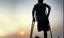 तबादले के लिए दिया दिव्यांग होने का फर्जी सर्टिफिकेट तबादले के लिए दिया दिव्यांग होने का फर्जी सर्टिफिकेट