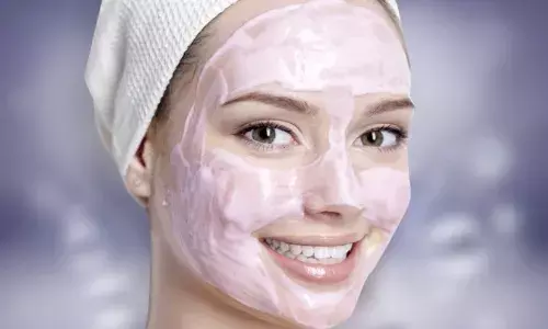 ईद पर दिखना चाहती हैं बिल्कुल ग्लोइंग, तो इन फेस मास्क्स को करें ट्राई, मेकअप करने में भी आएगी मजा!