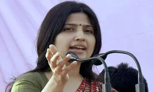 फडणवीस सरकार पर भड़की सपा सांसद डिंपल यादव, नागपुर में हिंसा के लिए ठहराया जिम्मेदार फडणवीस सरकार पर भड़की सपा सांसद डिंपल यादव, नागपुर में हिंसा के लिए ठहराया जिम्मेदार