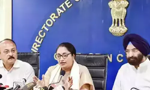 सदन में सोमवार को पेश होगा रेखा गुप्ता सरकार पहला बजट, जानें किन इन मुद्दों को घेर सकती है AAP