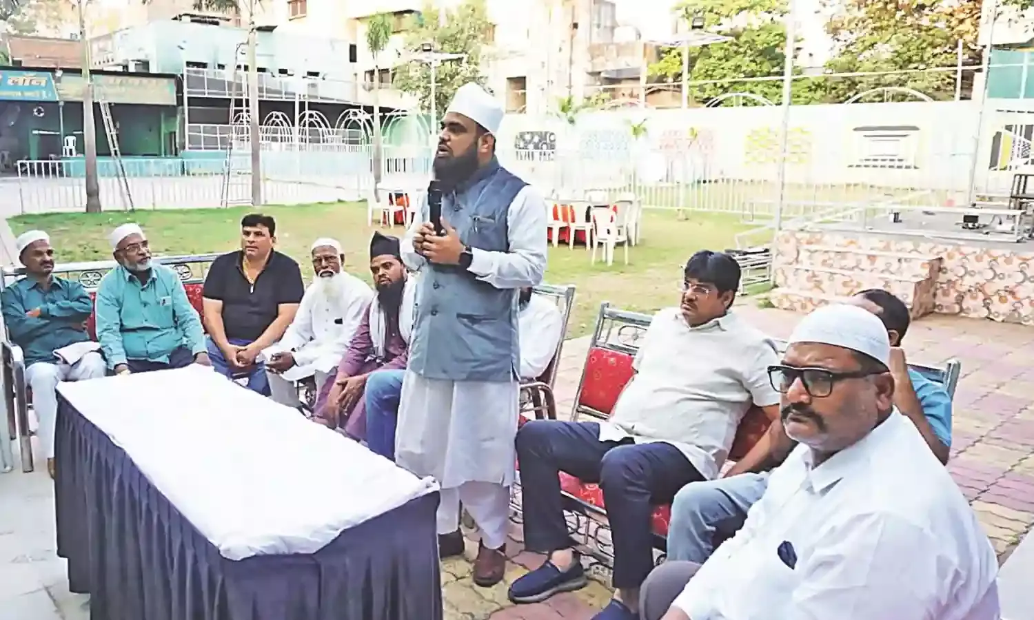 मुस्लिम धर्म की अपील - अब से कुरान की आयत वाली चादर मजारों पर न चढ़ाएं