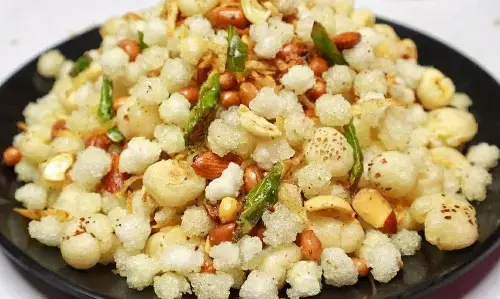 शात तक लगने लगती है भूख तो बनाएं साबूदाने की क्रिस्पी नमकीन, व्रत के लिए परफेक्ट नाश्ता