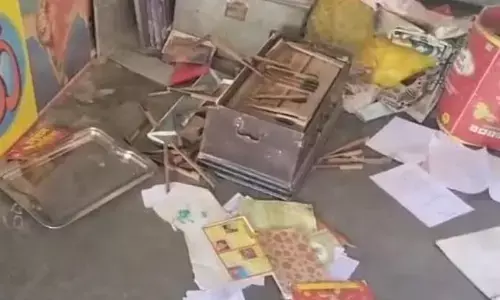 सरस्वती स्कूल में तोडफ़ोड़, रजिस्टर जलाने का प्रयास