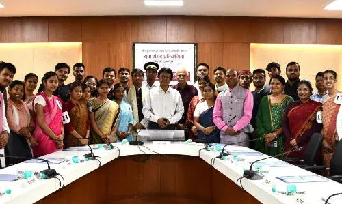 एमसीयू में युवा संसद प्रतियोगिता का हुआ मंचन