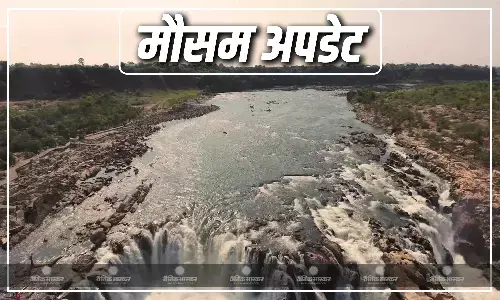 एमपी में भारी गर्मी से लोग हुए परेशान, तीखी धूप ने बाहर निकलना किया मुश्किल, जल्द चल सकती है लू, जानें कैसा रहने वाला है प्रदेश का हाल एमपी में भारी गर्मी से लोग हुए परेशान, तीखी धूप ने बाहर निकलना किया मुश्किल, जल्द चल सकती है लू, जानें कैसा रहने वाला है प्रदेश का हाल