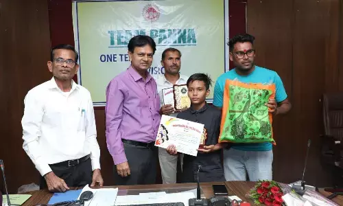 कलेक्टर ने ओलम्पियाड प्रतियोगिता में चयनित विद्यार्थियों सहित शिक्षक एवं अभिभावकों का किया सम्मान कलेक्टर ने ओलम्पियाड प्रतियोगिता में चयनित विद्यार्थियों सहित शिक्षक एवं अभिभावकों का किया सम्मान