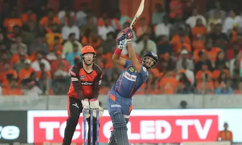 लखनऊ सुपर जायंट्स ने 5 विकेटों से मारी बाजी, सीजन में हासिल की पहली जीत, पूरन ने निभाया अहम रोल लखनऊ सुपर जायंट्स ने 5 विकेटों से मारी बाजी, सीजन में हासिल की पहली जीत, पूरन ने निभाया अहम रोल