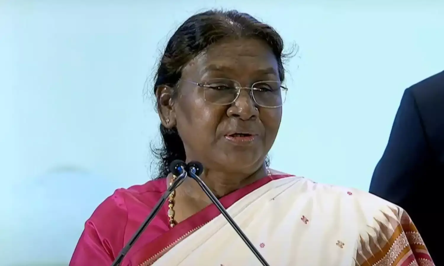 राष्ट्रपति द्रौपदी मुर्मू ने ‘पर्यावरण 2025’ पर राष्ट्रीय सम्मेलन का किया उद्घाटन, कहा- आने वाली पीढ़ियों को स्वच्छ पर्यावरण की विरासत प्रदान करना हमारी नैतिक जिम्मेदारी
