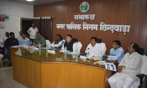 बिना टेंडर करोड़ों का काम, गौशाला की दुर्दशा पर पार्षदों का हंगामा