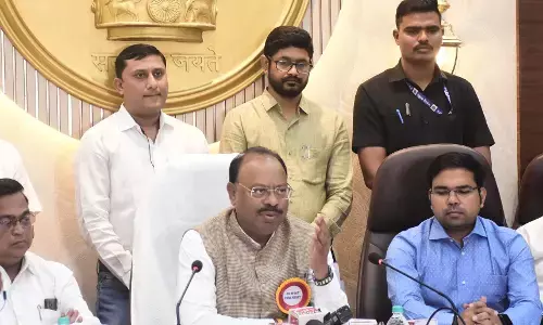 मेलघाट के 22 गांवों में बिजली लाने लगेंगे 3 वर्ष, अभी सोलर का प्रबंध : बावनकुले मेलघाट के 22 गांवों में बिजली लाने लगेंगे 3 वर्ष, अभी सोलर का प्रबंध : बावनकुले