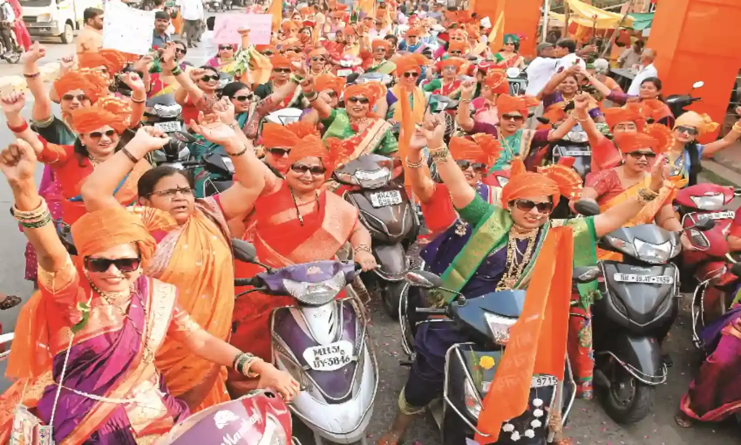 गुढ़ी पाड़वा की धूम, त्यौहार की पूर्व संध्या पर महिलाओं ने स्कूटर रैली निकाली