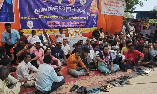 190 कर्मियों की हड़ताल से चरमरा गई सफाई व्यवस्था 190 कर्मियों की हड़ताल से चरमरा गई सफाई व्यवस्था