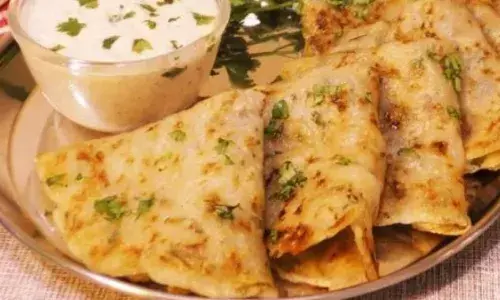 कुछ ही मिनटों में बनाएं बेहद स्वादिष्ट और सॉफ्ट-सॉफ्ट साबूदाने के चीले, व्रत का परफेक्ट नाश्ता