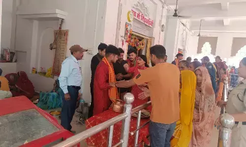 चैत्र नवरात्र, मां के जयकारों से गूंज रहे देवालय