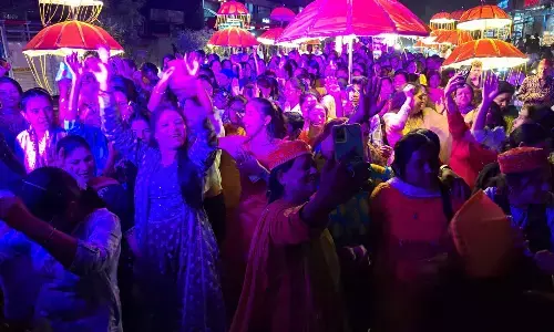 चेट्री चंड्र दिवस पर शहर में निकली शोभायात्रा