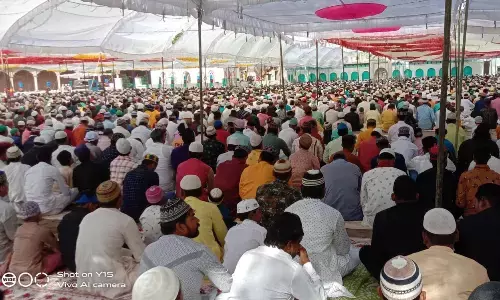 अकीदत के साथ अदा की गई ईदुल फितर की नमाज, माह-ए रमजान की इबादत का ईनाम है ईद: मौलाना मोईज्जोद्दीन अकीदत के साथ अदा की गई ईदुल फितर की नमाज, माह-ए रमजान की इबादत का ईनाम है ईद: मौलाना मोईज्जोद्दीन