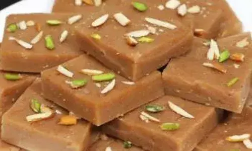 न दूध न चीनी केवल 7 मिनट में बनाएं स्वादिष्ट व्रत की मिठाई, मीठे की क्रेविंग हो जाएगी खत्म