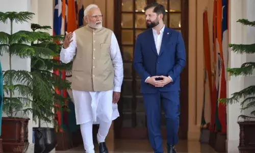 पीएम मोदी ने चिली के राष्ट्रपति गेब्रियल बोरिक फॉन्ट का दिल्ली में किया स्वागत, भारत और चिली खनिज, ऊर्जा, अंतरिक्ष, रक्षा और कृषि मामले को करेगा मजबूत