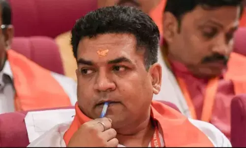 मंत्री कपिल मिश्रा की बढ़ सकती हैं मुश्किलें, राउज एवेन्यू कोर्ट ने दिया एफआईआर दर्ज करने आदेश, AAP ने की गिरफ्तारी की मांग मंत्री कपिल मिश्रा की बढ़ सकती हैं मुश्किलें, राउज एवेन्यू कोर्ट ने दिया एफआईआर दर्ज करने आदेश, AAP ने की गिरफ्तारी की मांग