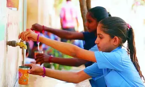 बच्चों को शुद्ध पानी पिलाने शालाओं  और आंगनवाड़ियों के जलस्रोतों की होगी जांच