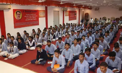 प्रदेश में हाई एवं हायर सेकण्डरी स्कूलों में करियर काउंसलिंग की सुविधा