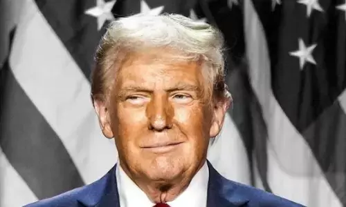 अमेरिकी राष्ट्रपति डोनाल्ड ट्रंप के कार्यकाल में हूती विद्रोहियों के ठिकानों पर हमले जारी अमेरिकी राष्ट्रपति डोनाल्ड ट्रंप के कार्यकाल में हूती विद्रोहियों के ठिकानों पर हमले जारी