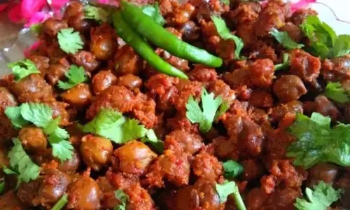 इस नवरात्रि बनाएं ये मसाले चने, कन्याओं के साथ माता रानी भी होंगी खुश! इस नवरात्रि बनाएं ये मसाले चने, कन्याओं के साथ माता रानी भी होंगी खुश!
