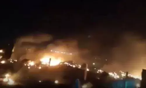 गुजरात के जामनगर में क्रैश हुआ जगुआर फाइटर जेट, एक पायलट की मौत, दूसरा गंभीर रूप से घायल गुजरात के जामनगर में क्रैश हुआ जगुआर फाइटर जेट, एक पायलट की मौत, दूसरा गंभीर रूप से घायल