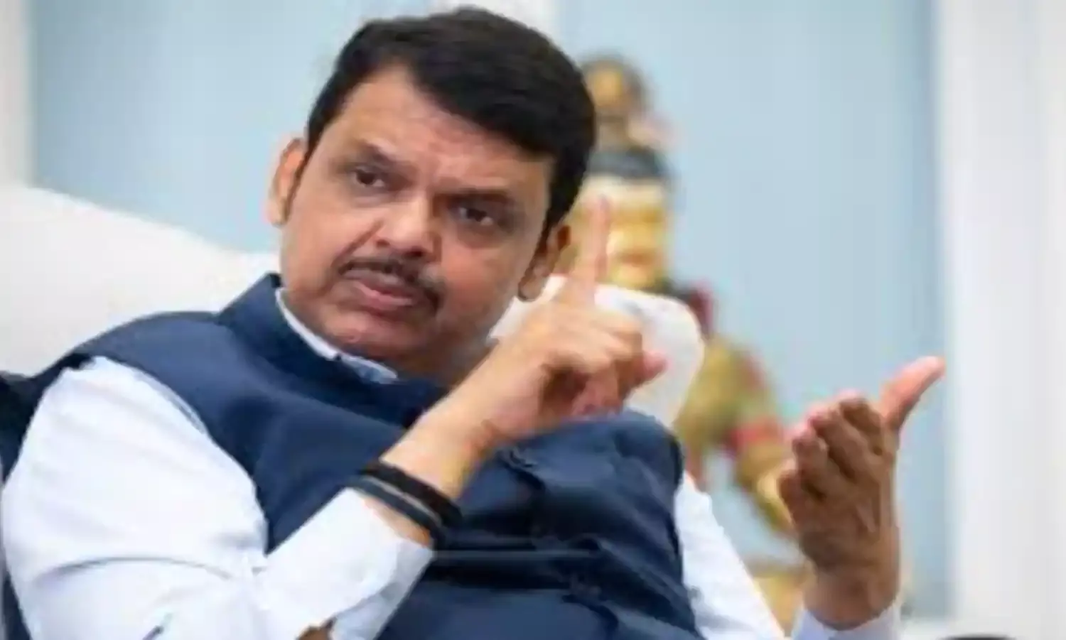 भौतिक सुविधाओं का पता लगाने स्कूलों की होगी जियो टैगिंग, फडणवीस ने दिए निर्देश