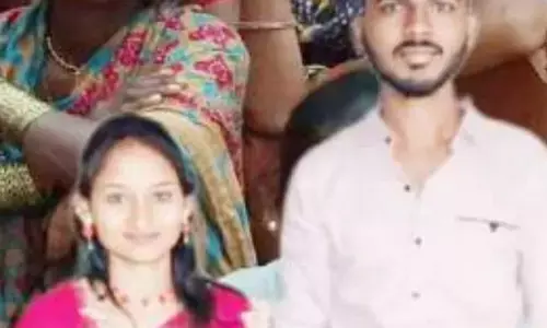 बीड में नवविवाहित जोड़े ने की आत्महत्या, जांच में जुटी पुलिस बीड में नवविवाहित जोड़े ने की आत्महत्या, जांच में जुटी पुलिस