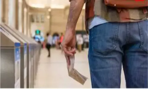 डंकी रूट से मामले में सीन रिक्रिएशन करते क्राइम ब्रांच को एयरपोर्ट पर मिली कई खामियां