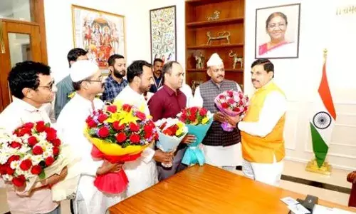 मुख्यमंत्री डॉ. यादव को लोकसभा में वक्फ़ बिल पारित होने पर बधाई देकर धन्यवाद ज्ञापित किया
