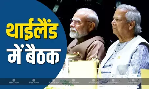 बांग्लादेश तख्तापलट के बाद पीएम मोदी की मोहम्मद यूनुस से पहली मुलाकात, दोनों नेताओं के बीच हुई बैठक