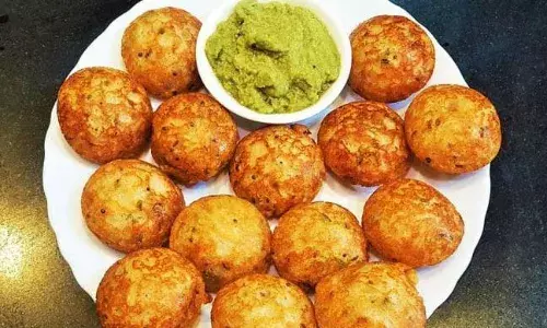 चैत्र नवरात्रि पर रखा है व्रत तो एक बार जरूर बनाएं साबूदाने के सॉफ्ट-सॉफ्ट अप्पे, मेहमानों को भी आएगा बेहद पसंद चैत्र नवरात्रि पर रखा है व्रत तो एक बार जरूर बनाएं साबूदाने के सॉफ्ट-सॉफ्ट अप्पे, मेहमानों को भी आएगा बेहद पसंद