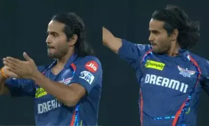 जिस गलती के लिए BCCI से मिली थी सजा, दिग्वेश ने दोहराई वही गलती, MI के खिलाफ मैच में फिर से किया नोटबुक सेलीब्रेशन, सोशल मीडिया पर हो रही आलोचना