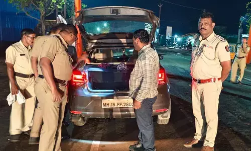 ऑपरेशन ऑल आउट : पुलिस ने मारे शराब अड्‌डों पर छापे