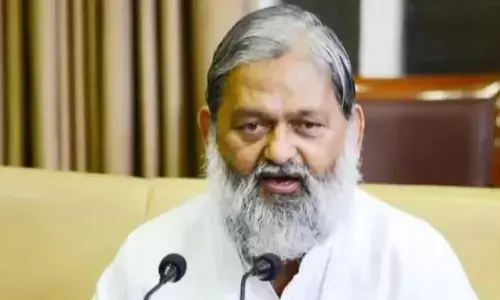 वक्फ बिल पर ओवैसी की प्रतिक्रियाओं पर अनिल विज ने दिया बयान, कहा- बिल संसद में पास हुआ है, इसको सभी को... वक्फ बिल पर ओवैसी की प्रतिक्रियाओं पर अनिल विज ने दिया बयान, कहा- बिल संसद में पास हुआ है, इसको सभी को...