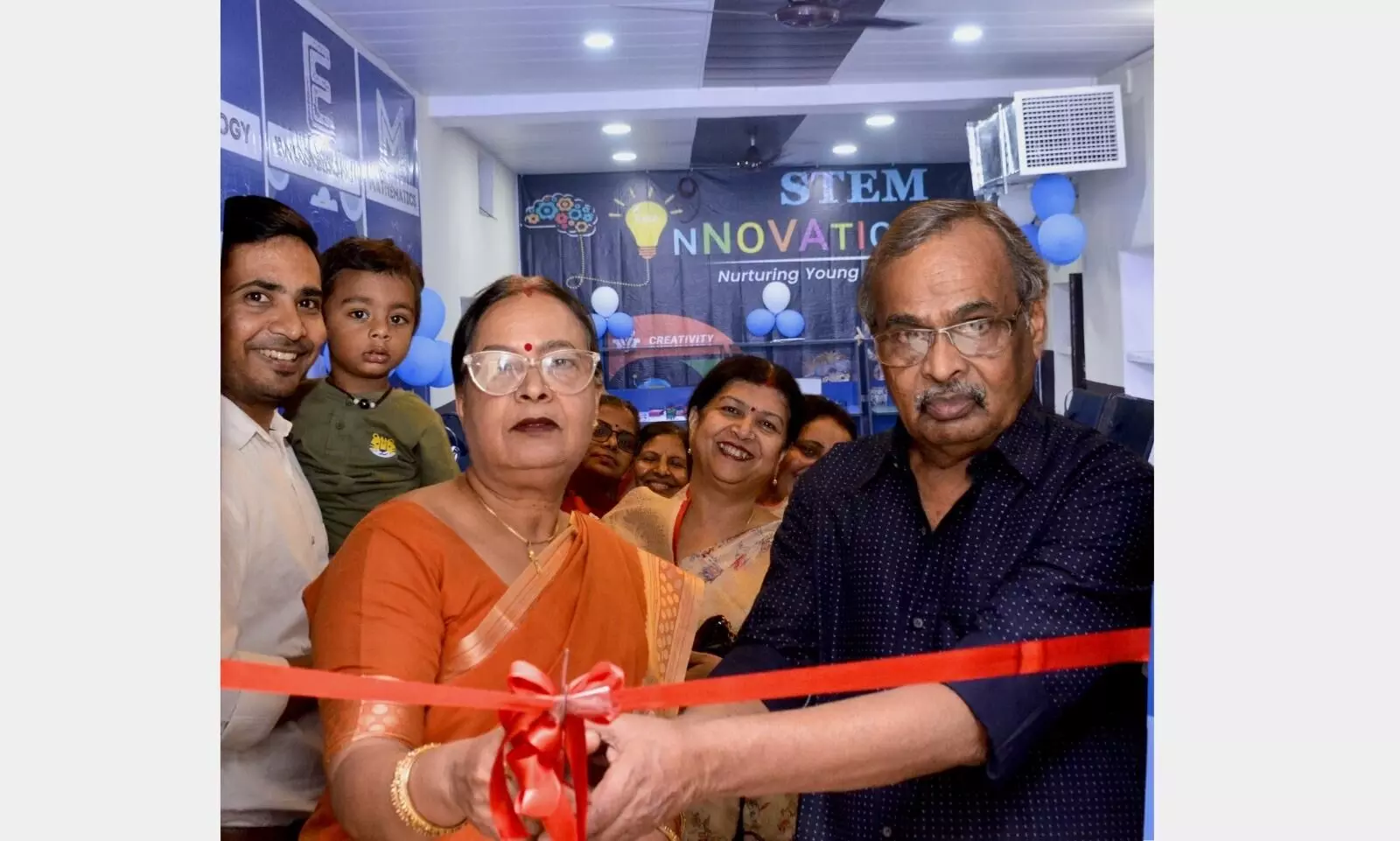 एजुकेशन मेंटर्स एकेडमी विद्यालय का हुआ शुभारंभ एजुकेशन मेंटर्स एकेडमी विद्यालय का हुआ शुभारंभ