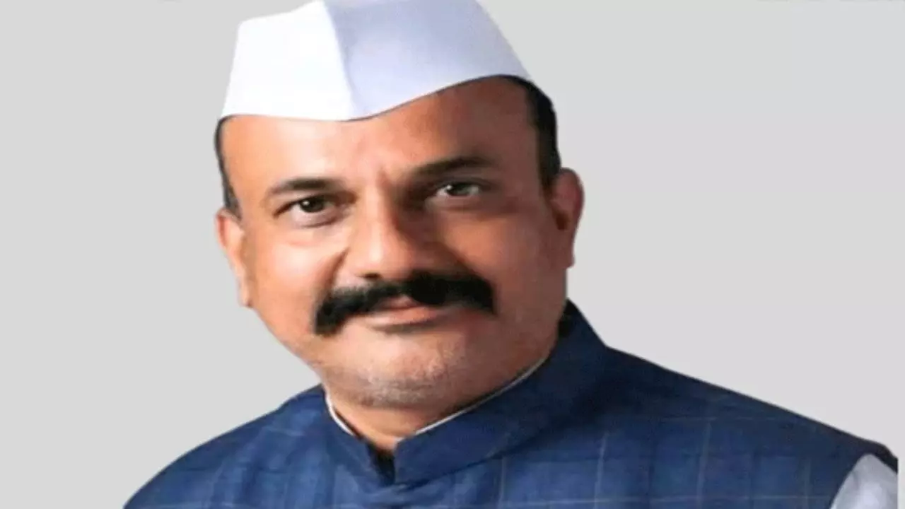 हर्षवर्धन सपकाल ने कहा - जजिया कर की लूट बंद करो और पेट्रोल-डीजल की कीमत कम करो हर्षवर्धन सपकाल ने कहा - जजिया कर की लूट बंद करो और पेट्रोल-डीजल की कीमत कम करो