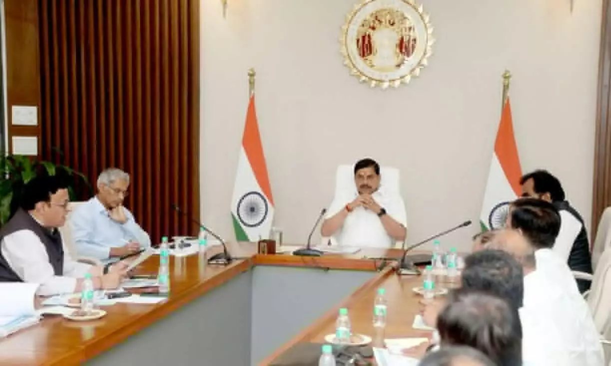 अधिकाधिक राष्ट्रीय राजमार्गों की मंजूरी के लिए केंद्र सरकार से करें बेहतर समन्वय- मुख्यमंत्री डॉ. मोहन यादव अधिकाधिक राष्ट्रीय राजमार्गों की मंजूरी के लिए केंद्र सरकार से करें बेहतर समन्वय- मुख्यमंत्री डॉ. मोहन यादव