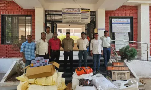 चंद्रपुर के मानोरा में तंबाकू तस्कर ठक्कर के गोदाम पर पुलिस ने मारा छापा