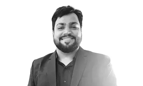 कभी छोटे शहर से शुरू किया, आज मुंबई में बनाई करोड़ो की कंपनी; जानिए Santy Sharma की सफलता की कहानी