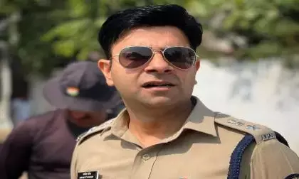 पुलिस अधिक्षक नवनीत कांवत ने की दो पुलिसकर्मियों पर निलंबन की कार्रवाई पुलिस अधिक्षक नवनीत कांवत ने की दो पुलिसकर्मियों पर निलंबन की कार्रवाई